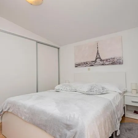 Casa vacanze Amazing In With Wifi Vrgorac